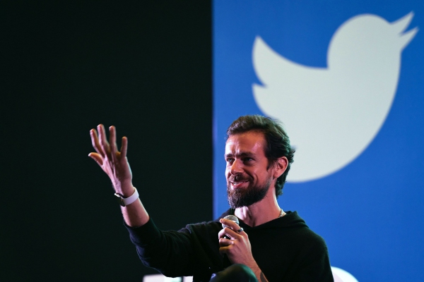 El primer mensaje del director de Twitter se vende por casi 3 millones de dólares