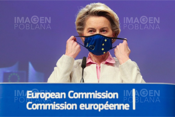 Unión Europea y AstraZeneca, en conflicto por retraso en vacunas
