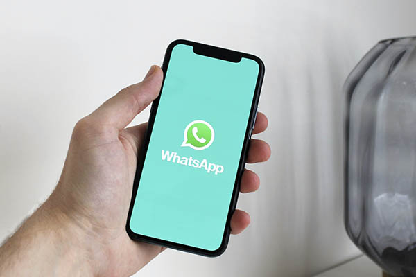 WhatsApp prepara un servicio de ayuda vía chat directo