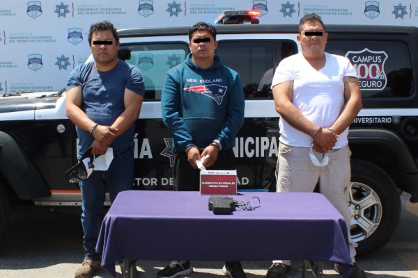 Policía Municipal detiene a tres por robo de camión de cárnicos