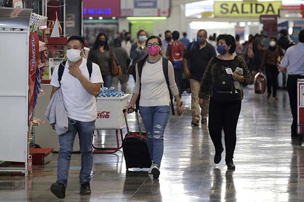 Aeropuertos y terminales auguran tercera ola de contagios