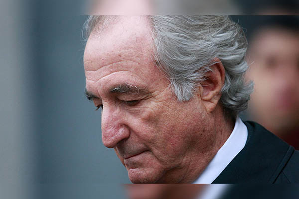 Fallece en prisión Bernie Madoff, el mayor estafador de la historia; tenía 82 años