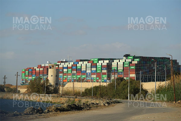 Autoridad del Canal de Suez permite a dos tripulantes de Ever Given ir a casa