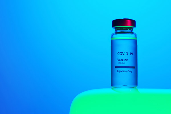 México recibe dos embarques de vacunas contra covid-19 de Pfizer y SinoVac