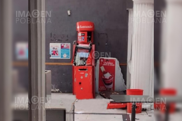 Hombres armados intentan arrancar un cajero automático