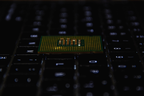 Crisis mundial de chips determina recuperación económica post COVID-19