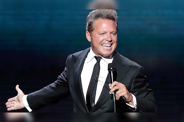 Luis Miguel podría pisar la cárcel: debe más de un año de manutención a sus hijos