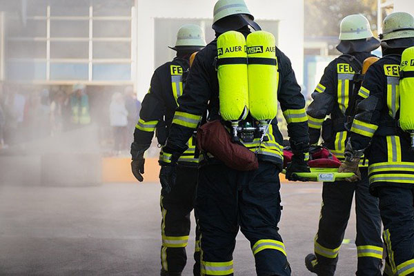 82 muertos por gran incendio en hospital de Bagdad