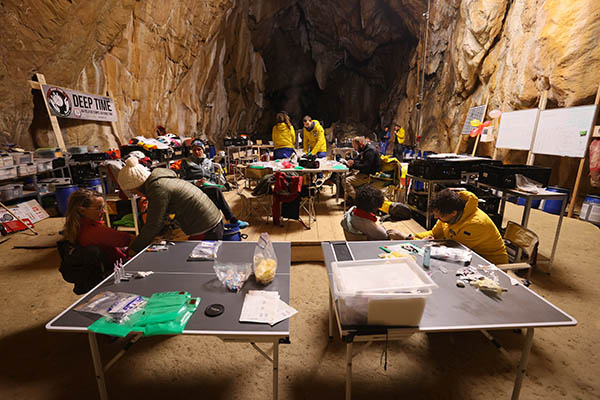 Termina proyecto de aislamiento extremo; los 15 voluntarios volvieron a ver la luz solar