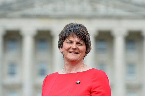 La ministra principal de Irlanda del Norte anuncia su dimisión