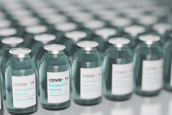Rusia planea producir para junio 2.5 millones de dosis de vacuna EpiVacCorona al mes