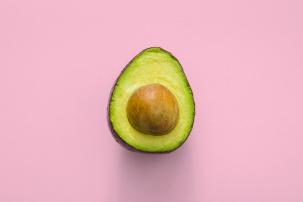 Un componente del aguacate, eficaz en el tratamiento de la leucemia