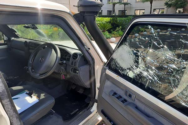 Conductor sorprende por su sangre fría ante violento ataque a camión de valores