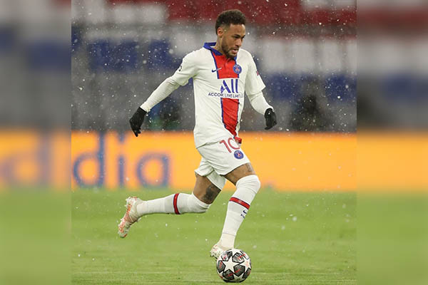 Neymar suspende negociaciones con el PSG; quiere volver al Barça para jugar con Messi