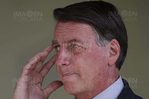 Bolsonaro pide a senadores que no molesten sobre el tratamiento del COVID-19