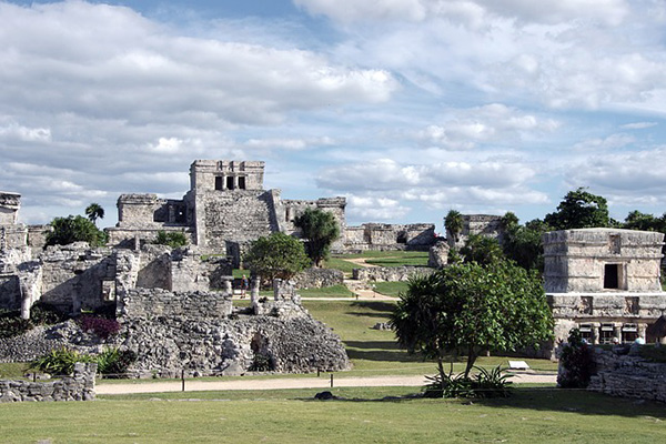 Autoridades cierran pirámides mayas de Tulum y Paleque por covid-19