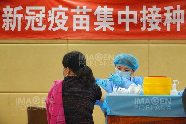 China apoya la propuesta de suspender patentes de vacunas anticovid