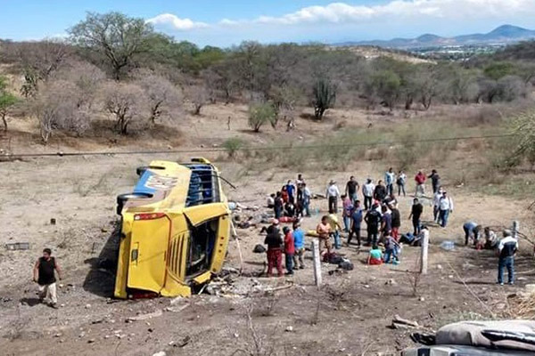Se suicida sujeto que volcó un autobús con saldo de seis muertos