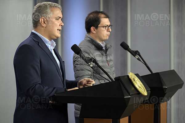 Situación en Colombia podría "derivar en intento de golpe de Estado"
