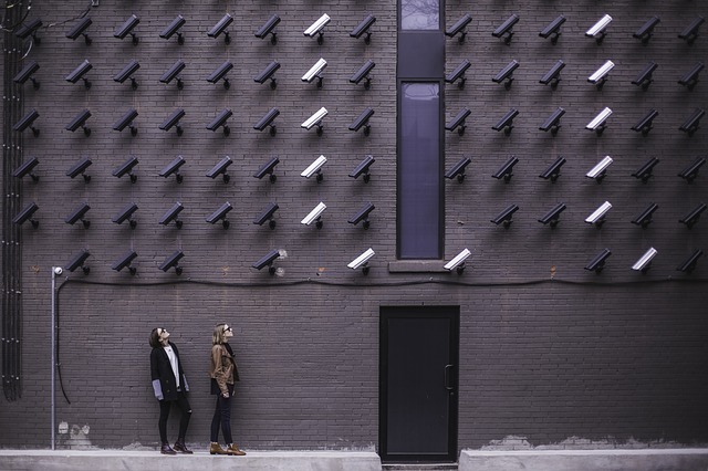 ¿Vigilancia o seguridad? Ya hay ciudades con más cámaras que gente