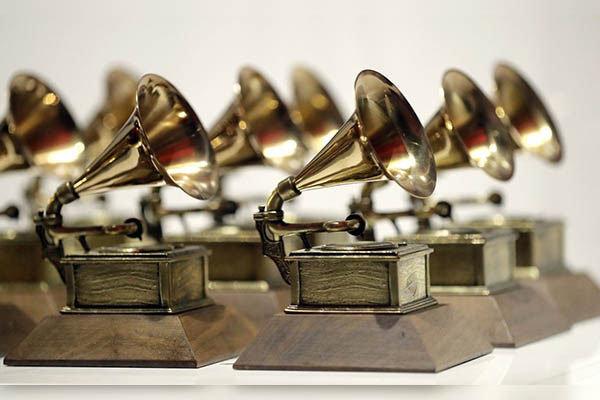 Cambian bases para nominar al disco del año en los Grammy; buscan reconocer a más participantes