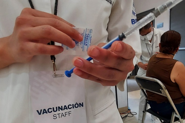 Este jueves inicia vacunación en 10 municipios de la Sierra Norte y San Martín Texmelucan