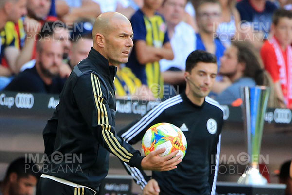 El Real Madrid comunica oficialmente la marcha de Zidane