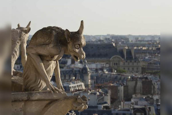Lanzan iniciativa para “adoptar” gárgolas de Notre Dame y patrocinar su restauración