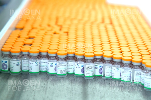 Canadá permite mezclar y combinar vacunas contra COVID-19
