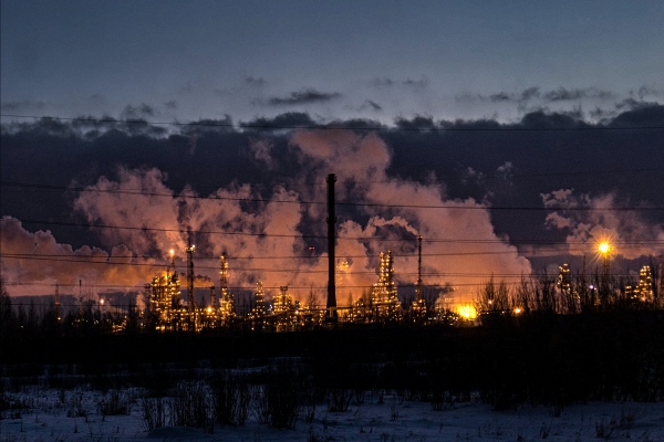 Países más ricos invierten más en combustibles fósiles que en energía verde