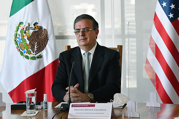 Marcelo Ebrard conversa con secretario de Seguridad Nacional de EU