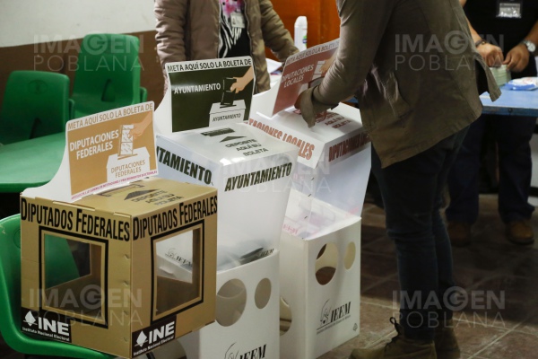 Protestan en la CDMX por falta de claridad sobre quién puede votar en casillas especiales