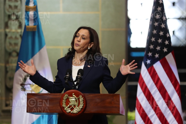 Vicepresidenta de EU hace una advertencia a los guatemaltecos: "no vengan"