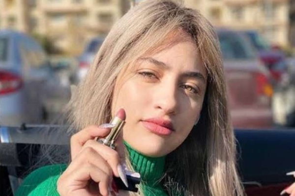 Tribunal en Egipto encarcela a influencer por videos “indecentes”