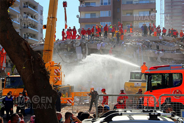 Derrumbe de edificio deja 9 muertos y 8 heridos en República de Corea
