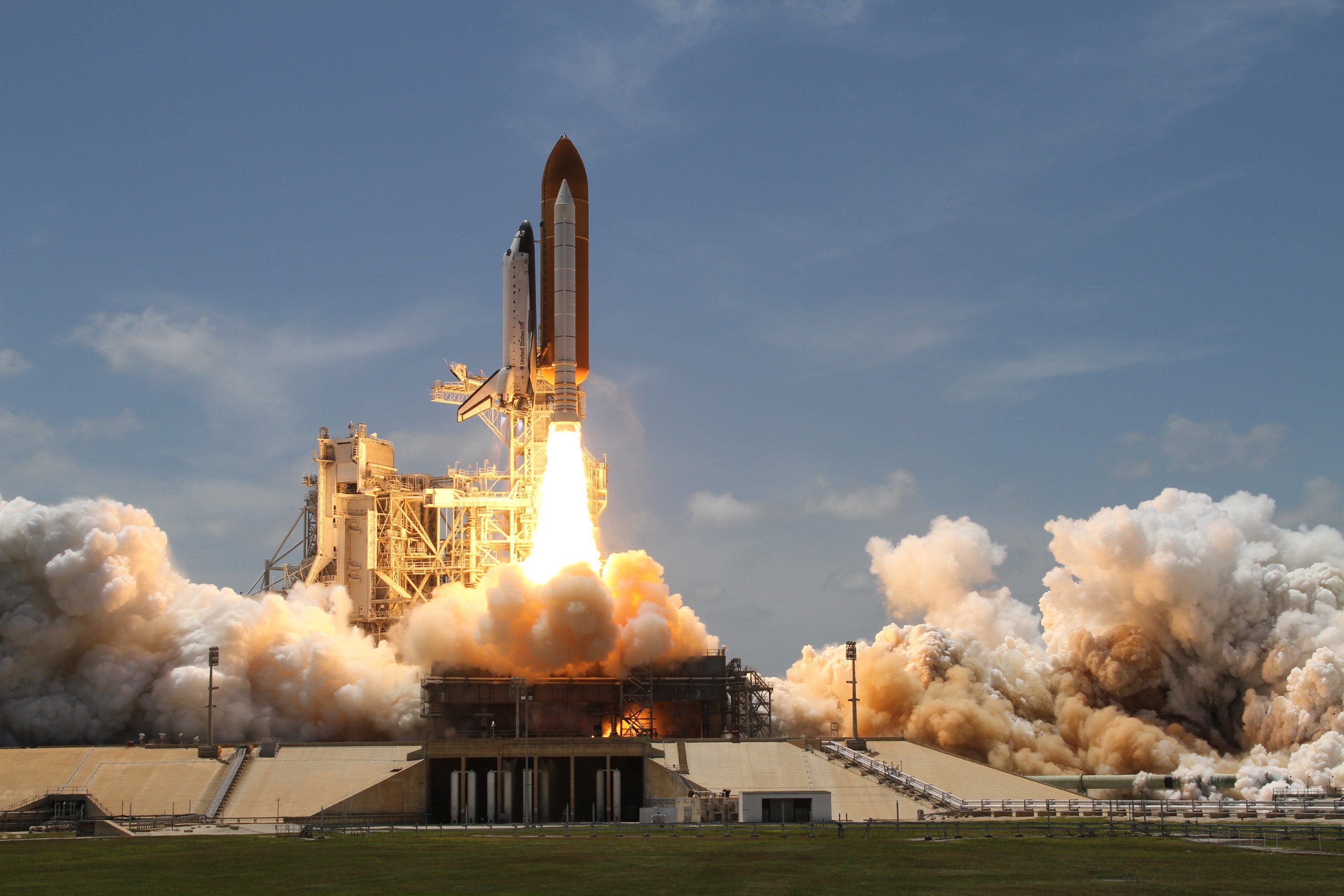 NASA lanza un cohete Minotaur con 3 cargas útiles de seguridad nacional