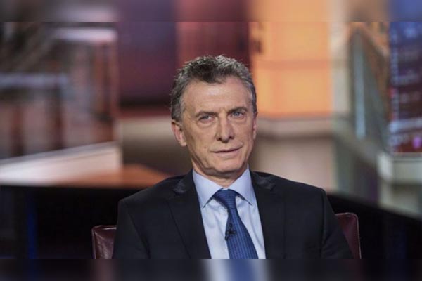 Expresidente argentino minimiza el COVID; es “una gripa un poco más grave”