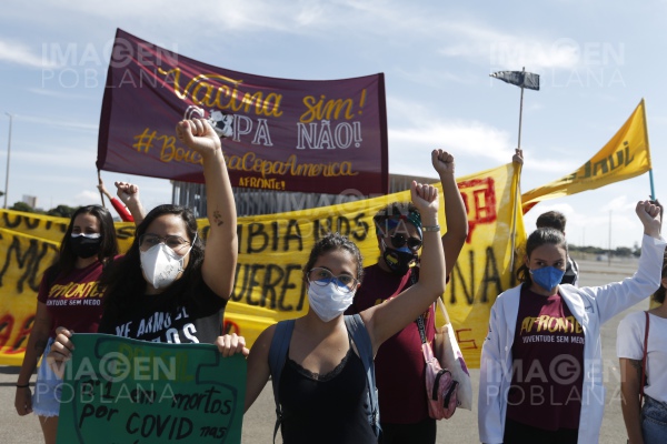 Brasil rebasa las 500,000 muertes por COVID-19
