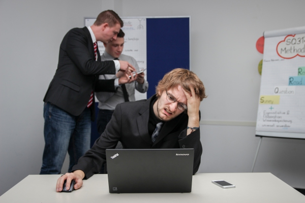No estás deprimido, tal vez solo tienes agotamiento laboral