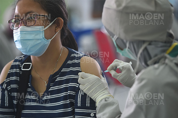 Administradas más de 1,000 millones de dosis de vacunas contra COVID-19 en China