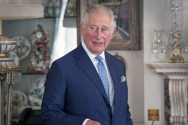 El príncipe Carlos no dejará que el hijo de Harry y Meghan tenga un título real