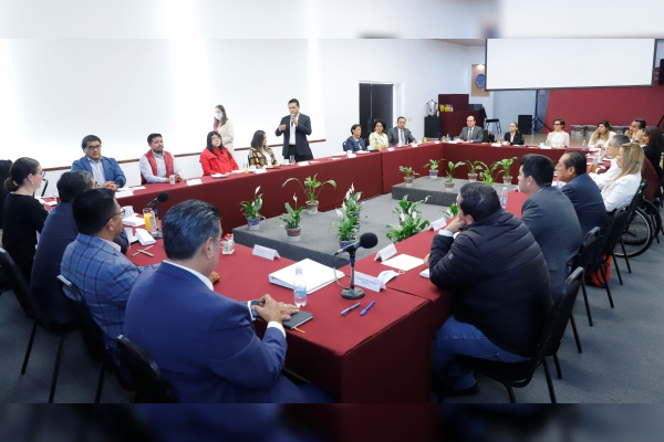 Miguel Barbosa se reúne con diputados electos de Morena, PT y Partido Verde
