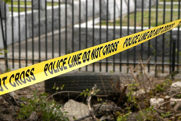 Al menos un muerto y varios desaparecidos tras derrumbe parcial de edificio en Miami