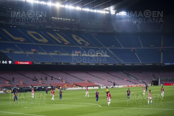 España anuncia regreso del público a estadios de futbol y baloncesto