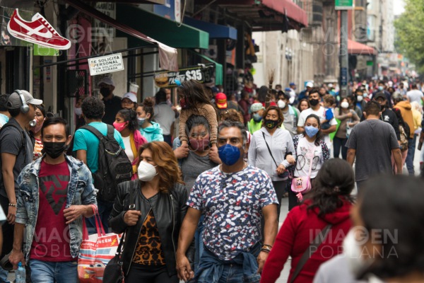México rebasa los 2.5 millones de contagios de COVID-19