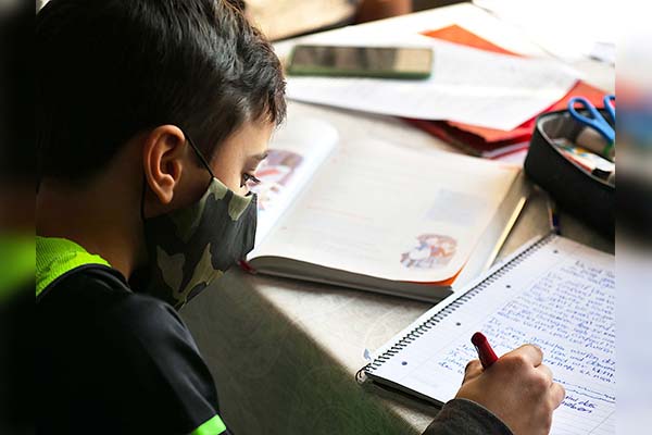 Confinamiento acentuó violencia familiar, rezago escolar y problemas de salud en niños