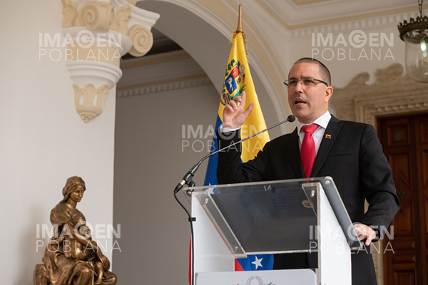 Canadá y México usan a Venezuela para evadir sus tragedias internas: Arreaza