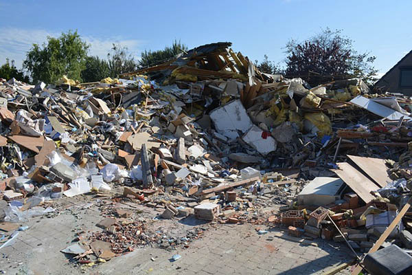 Colapsa un edificio en construcción en Washington