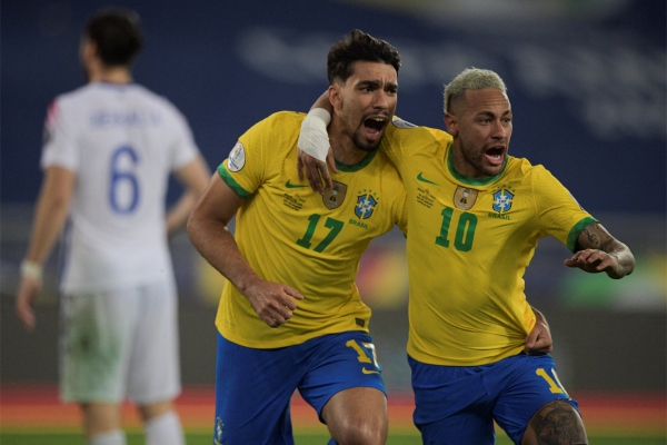 Brasil se impone a Chile y pasa a semifinales de la Copa América