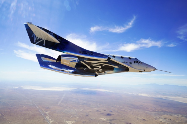 Avión de Virgin Galactic inicia primer viaje tripulado a la frontera del espacio